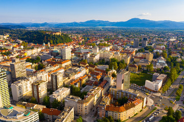 Obraz premium Panoramic view of capital of Slovenia Ljubljana on sunny day