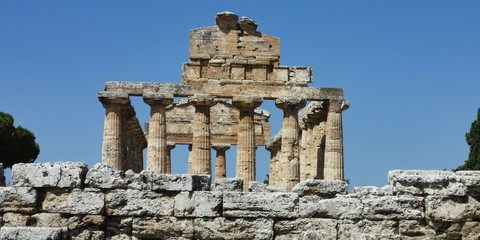 Fototapeta na wymiar ruins of ancient Greek