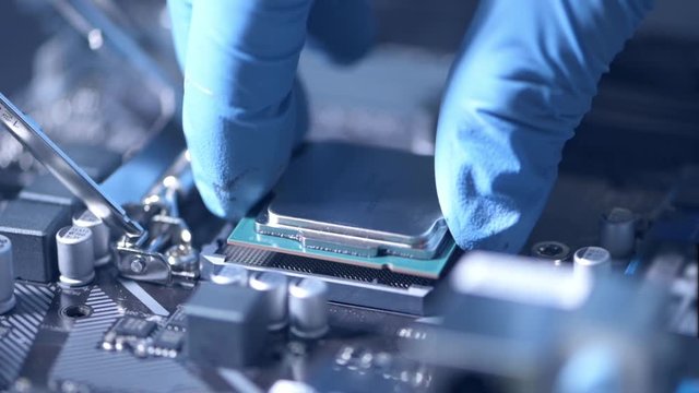 CPU installing in motherboard 