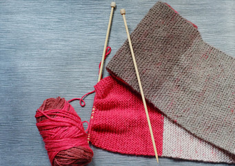 knitting needles and yarn