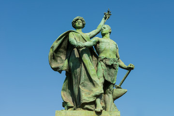 Fototapeta na wymiar Statua di Giovanni Reduzzi