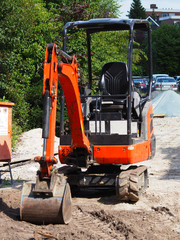 Orangeroter Minibagger