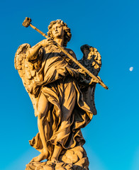 ritratto di una statua su ponte sant'angelo a roma