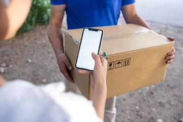 .delivery of goods by courier. track the parcel via smartphone