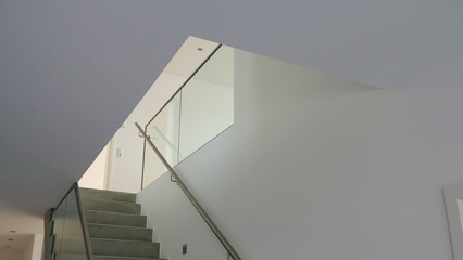 Treppenhaus eines modernen Einfamilienhaus