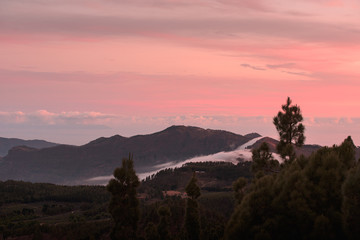 Amanecer precioso en la isla de Gran Canaria