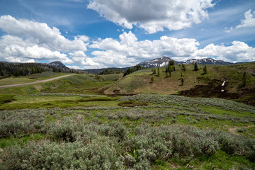 Fototapeta premium View of the Shoshone National Forest and the Wind River Mountains - Breccia Cliffs, in Wyoming