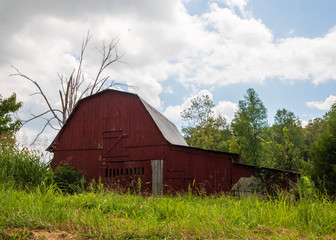 red red barn 