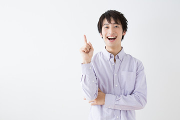 ひらめく男性