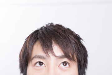 男性の顔