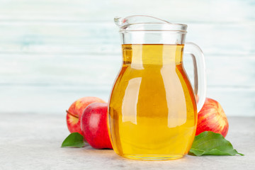 Apple juice and red apple fruits