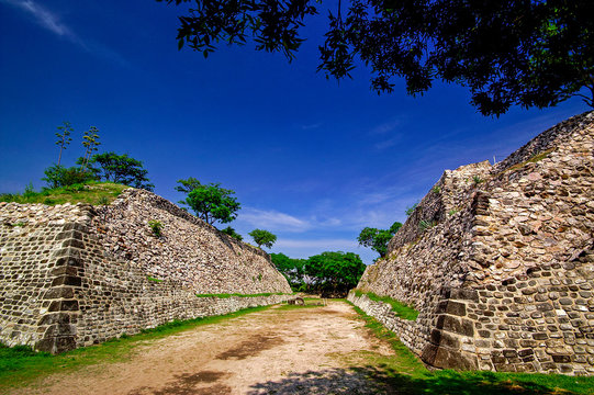 Campo de pelota.Yacimiento  de Xochicalco. Estado de Morelos.Mexico.