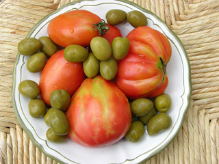Fresh Italian tomatoes and olives 