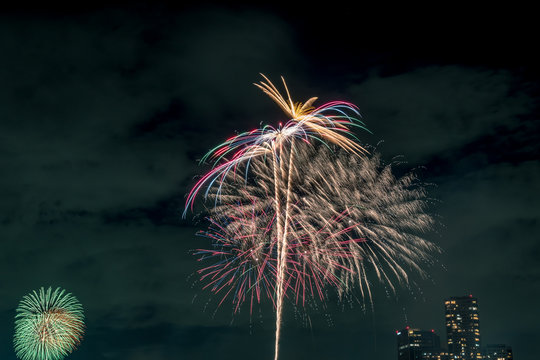 東京の夜景　多摩川の花火２０１９年１０月　３９