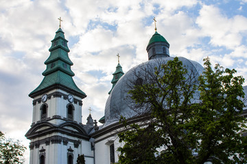 Fototapeta na wymiar View of the Cathedral of the Immaculate Conception of the Blessed Virgin Mary in Ternopil. Ukraine