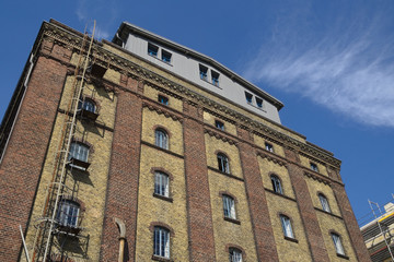 Fototapeta premium Münster - Stadthafen, alter Speicher mit neuer Nutzung, Nordrhein-Westfalen, Deutschland, Europa