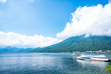 夏の中禅寺湖
