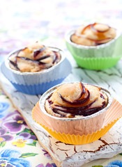 muffins with plums