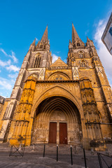 Fototapeta na wymiar Cathedral of Santa Maria in the old part of the city of Bayonne, Pyrenees Atlantiques. France