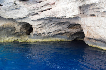 Fototapeta na wymiar Mediterranean cliffs on the Greek island of Zakynthos