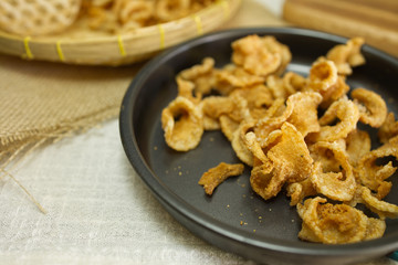 close up of the fried pork skin.