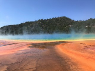 grand prismatic spring yellowstone