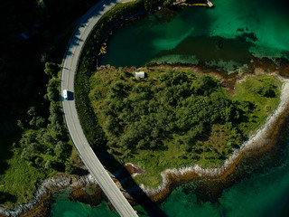 Camper cruising through Norway © Przemek
