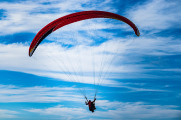 Parapentistas desde Orio-Donostia