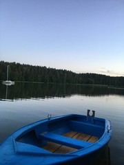Obraz premium boat on the lake