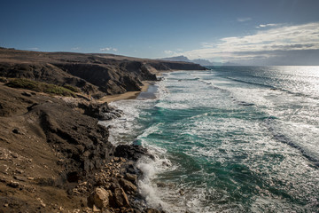 Fototapeta premium Atlantikwellen am Strand von Fuerteventura