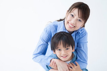 笑顔の母子