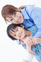 笑顔の母子
