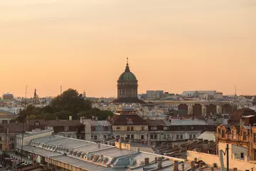 Deurstickers Sunset  rooftop cityscape  of Saint Petersburg © Дэн Едрышов