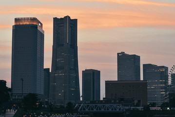 みなとみらいの夕景