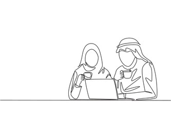 One single line drawing of young muslim and muslimah workers discussing at office. Arab middle east male and female cloth kandura, shemag, hijab and veil. Continuous line draw design illustration