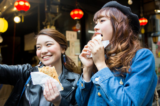 食べ歩き の画像 2 053 件の Stock 写真 ベクターおよびビデオ Adobe Stock