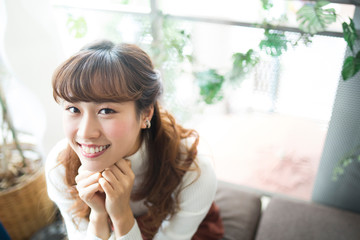 笑顔の女性