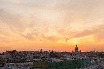 Fototapeta na wymiar Sunset cityscape of saint petersburg with view of Saint Isaac's cathedral