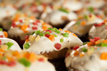 Easter cakes with white icing and marmalade