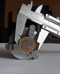 One euro measuring