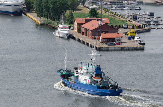 BUOY LAYING VESSEL - Auxiliary Ship Goes To Port

