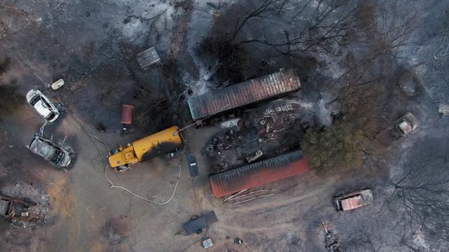 Napa, California, USA. 22 August 2020. Aerial: Burnt out cars and building. LNU Lightning Complex Fire that ravaged the Napa, Sonoma, Lake and Solano counties.
