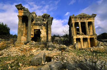 Tumbas monumentales de &Ccedil;ifte Anit Mezarlari.Pueblo de Demircili. Silifke.Mediterraneo oriental.Turquia.