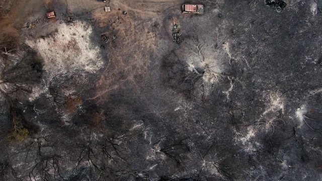 Napa, California, USA. 22 August 2020. Aerial: Burnt out cars, buildings & forest. LNU Lightning Complex Fire that ravaged the Napa, Sonoma, Lake and Solano counties.