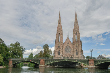Fototapeta na wymiar evangelische Paulskirche in Straßburg in Frankreich