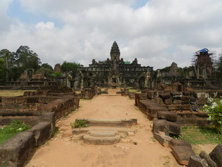 Bakong Temple