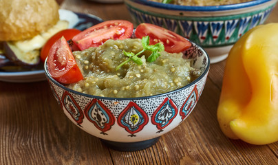 Salata de vinete romaneasca