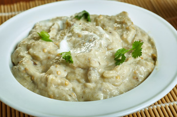 Burnt aubergine raita