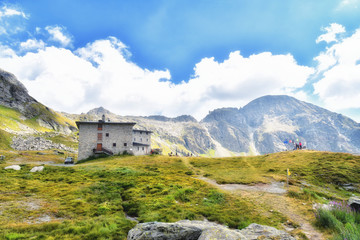 Fototapeta na wymiar The Arp refuge, near the lakes of Palasinaz, above Estoul, in the Aosta valley