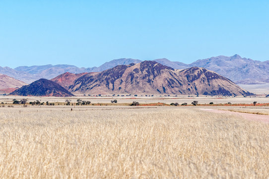 Mountain landscape on road C27 between Sesriem and Betta.